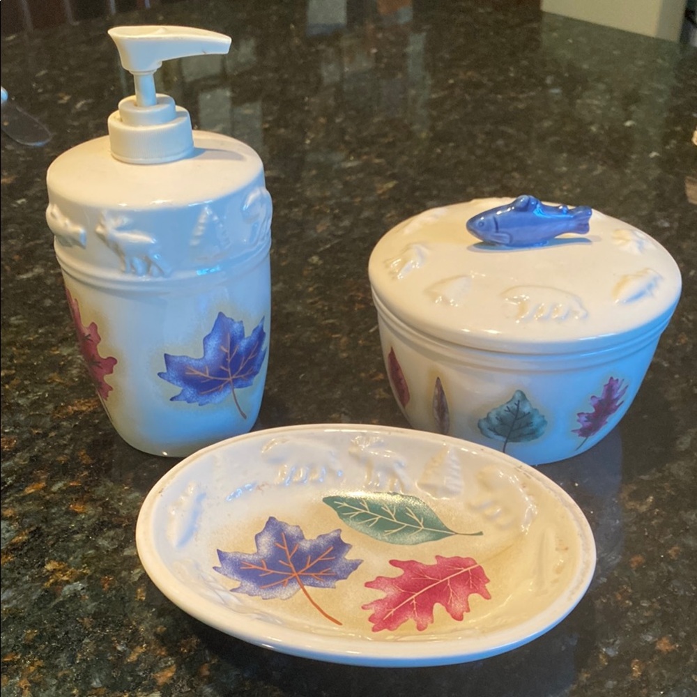Vintage Favorite Things Set of 3 Ceramic Bathroom Accessories